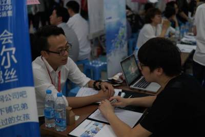 【学院新闻】周二人才市场之信息、计算机学院专场成功举行