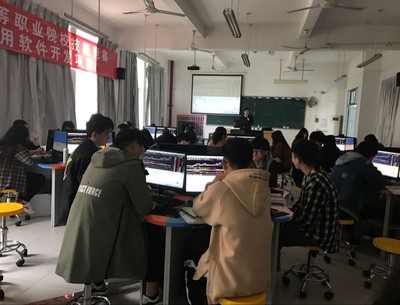 厦门软件学院外语外贸系 - 具有国际视野的商业人才摇篮!